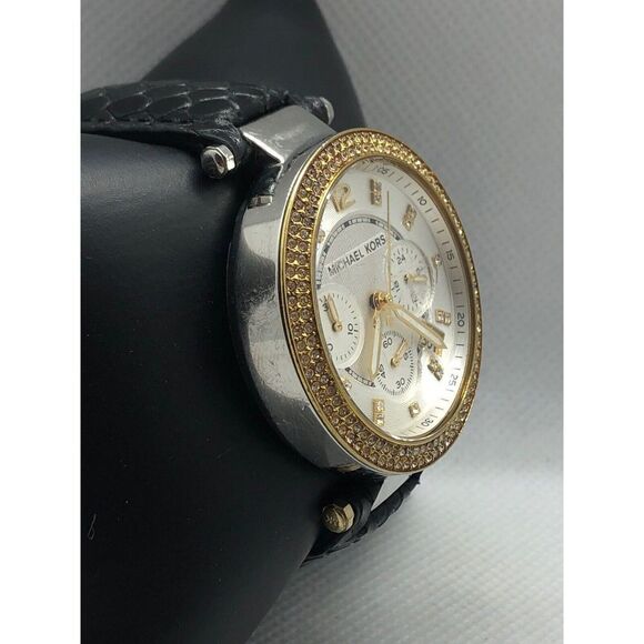 Michael Kors MK5626 Women's Leather Analog Silver Dial Quartz Wrist Watch BP25 - Picture 3 of 9